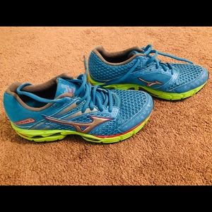 Mizuno Wave Inspire 9. Never worn. Size 7